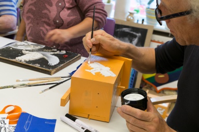 Sfeerimpressie van Cultureel atelier in Ramses Shaffy Huis bij  Zorggroep Amsterdam Oost (ZGAO)