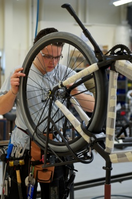 Sfeerimpressie van Werken in de fietswerkplaats met begeleiding  bij  Pantar