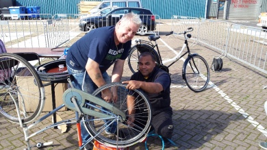 Sfeerimpressie van Werken in de fietswerkplaats met begeleiding  bij  Pantar