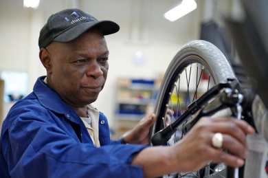 Sfeerimpressie van Werken in de fietswerkplaats met begeleiding  bij  Pantar
