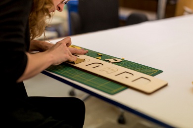 Sfeerimpressie van Werken in de productie (voor jongeren en volwassenen tussen de 18 en 32 jaar) bij  CRE8 social venture